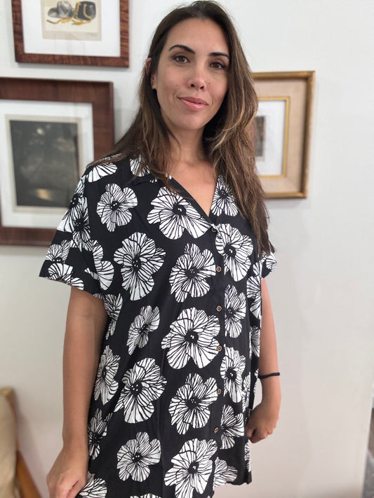 Women’s Oversized Shirt in Hau Monochrome